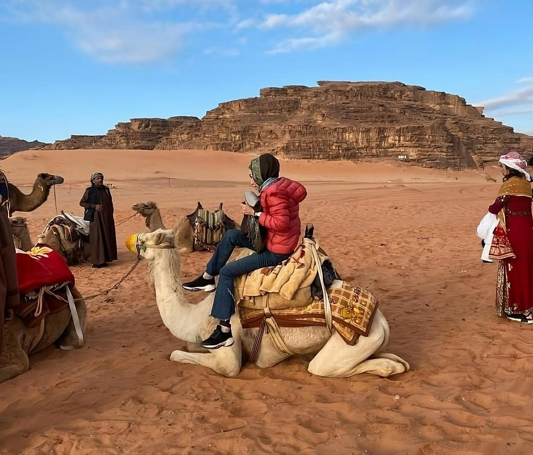 مخيم جبل بردى Jabal Burdah Camp Hotel Wadi Rum Bagian luar foto